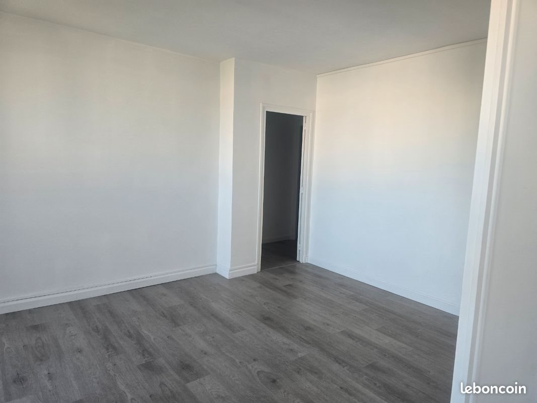 Appartement à louer, 77m², Bourg-Saint-Andéol