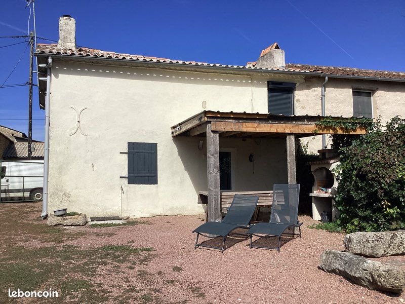 Maison à louer, 60m², Saint-Varent