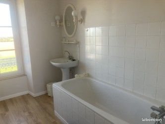 Appartement à louer, 70m², Champignelles