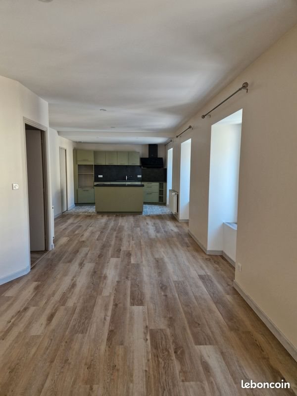 Appartement à louer, 70m², Saugues