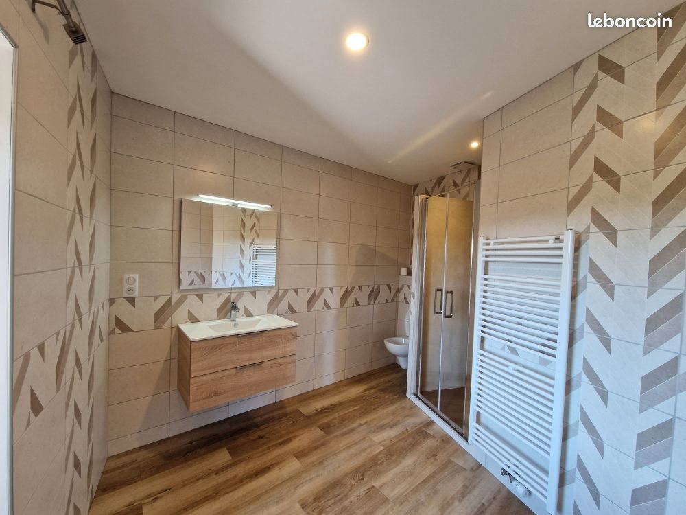 Appartement à louer, 70m², Saugues