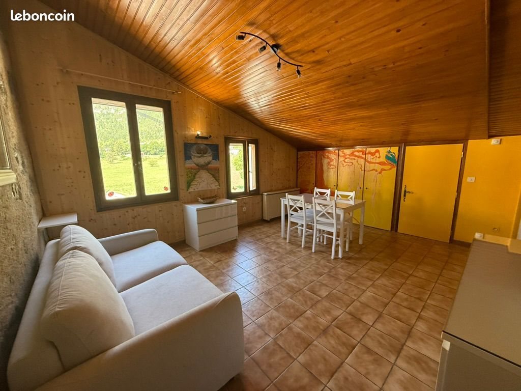 Appartement à louer, 35m², Saint-André-les-Alpes