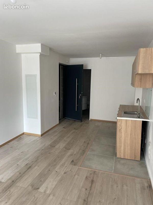 Appartement à louer, 49m², Puteaux