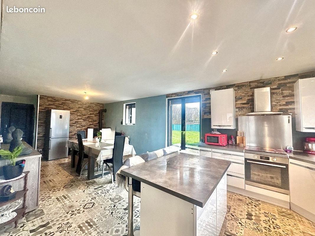 Maison à vendre, 170m², Anor