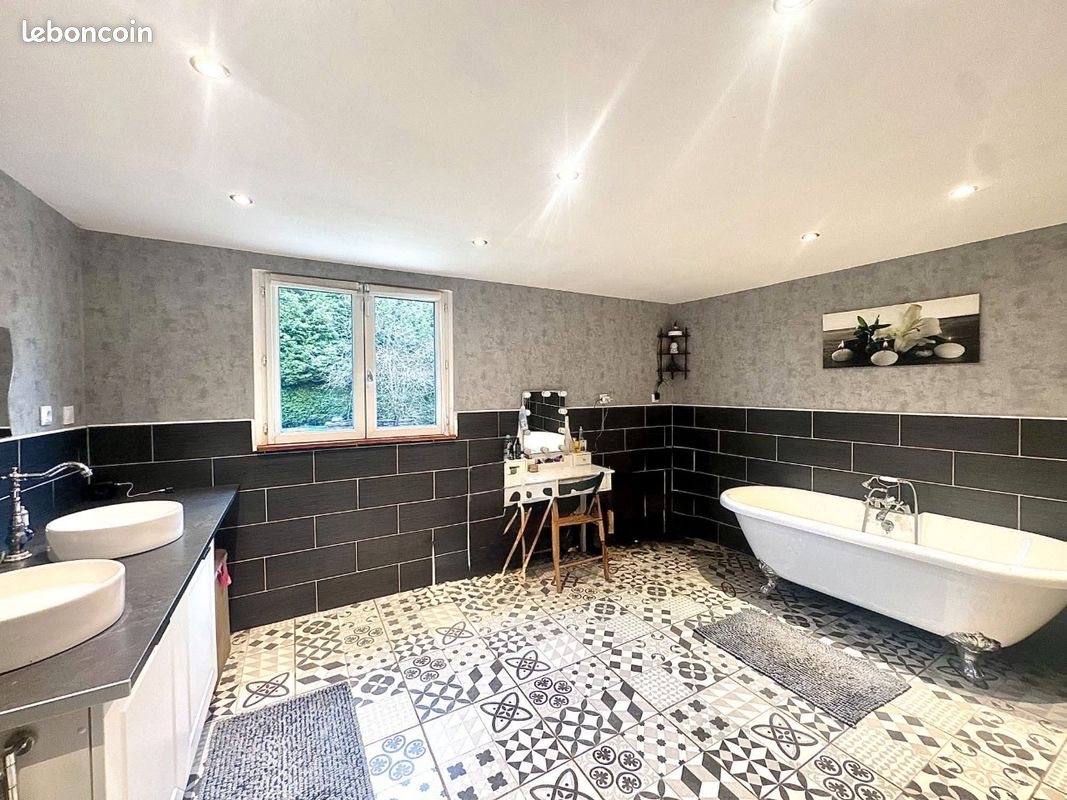 Maison à vendre, 170m², Anor