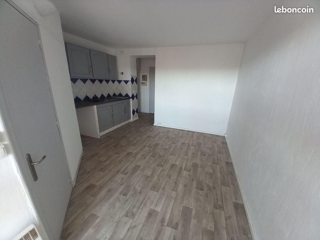 Appartement à louer, 29m², Alès