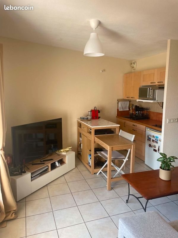 Appartement à louer, 32m², Nîmes