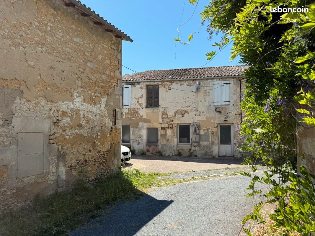 Maison à vendre, 150m², Pont-l'Abbé-d'Arnoult