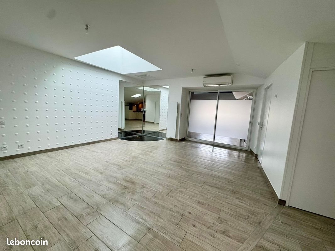 Maison à louer, 77m², Gourgé