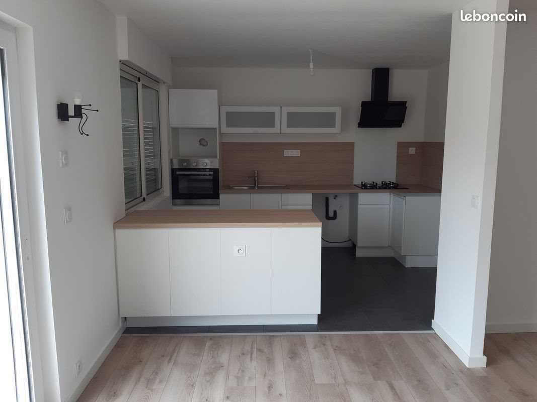 Maison à louer, 80m², Baud