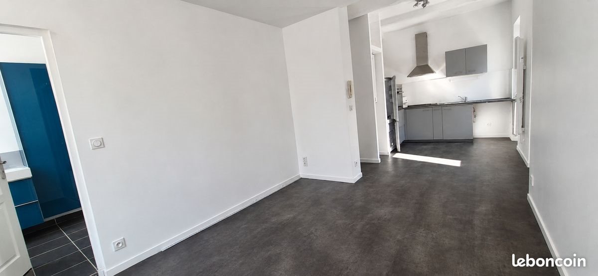 Appartement à louer, 28m², Cuers