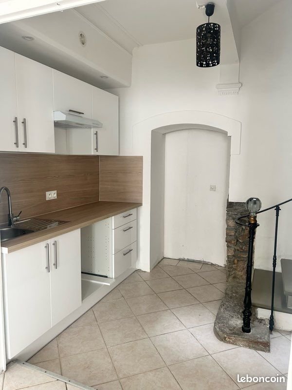 Maison à louer, 60m², Moux