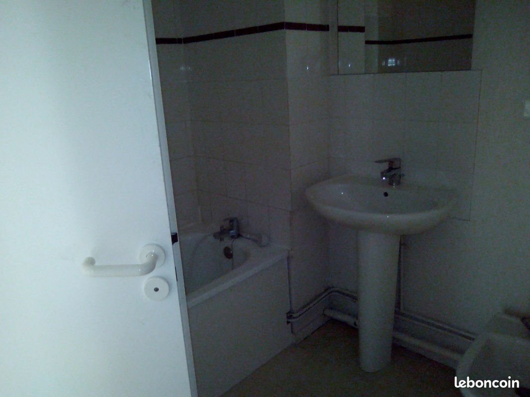 Appartement à louer, 64m², Miramas