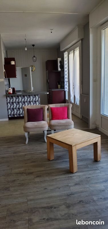 Appartement à louer, 49m², Aubenas