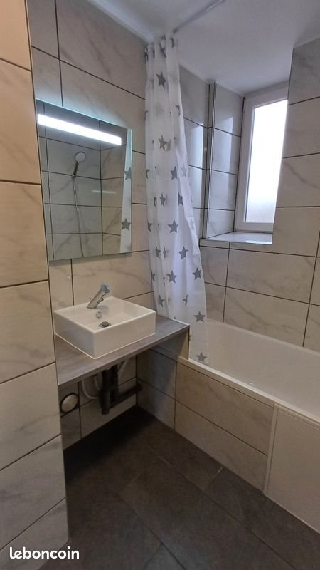 Appartement à louer, 59m², Bologne