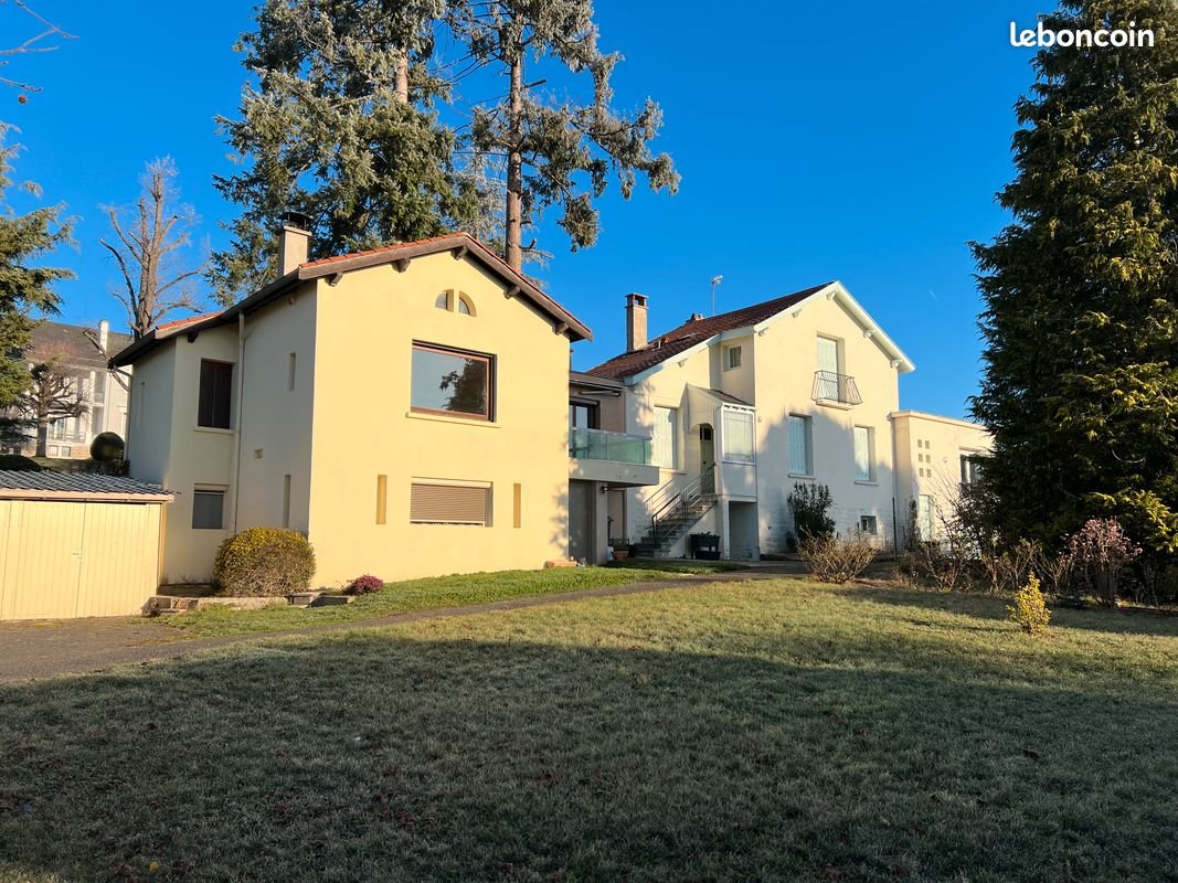 Maison à vendre, 217m², L'Étrat