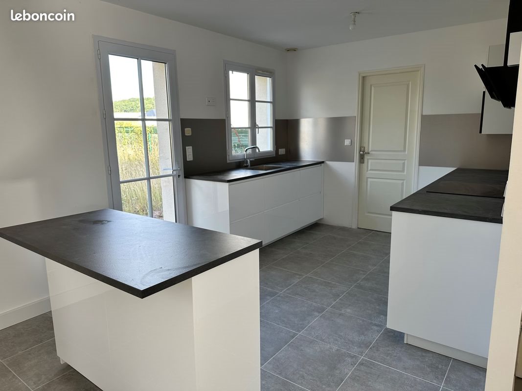 Maison à louer, 113m², Perrusson