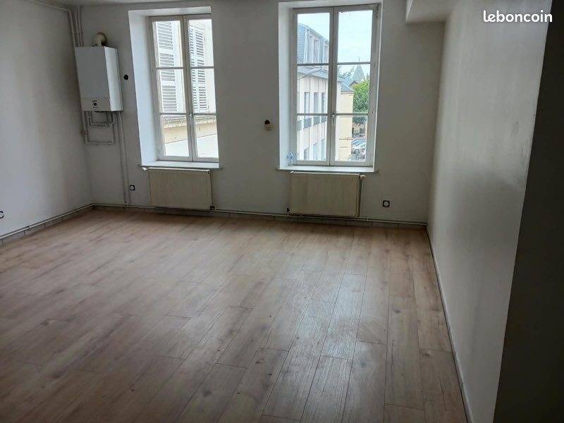 Appartement à louer, 55m², Sedan
