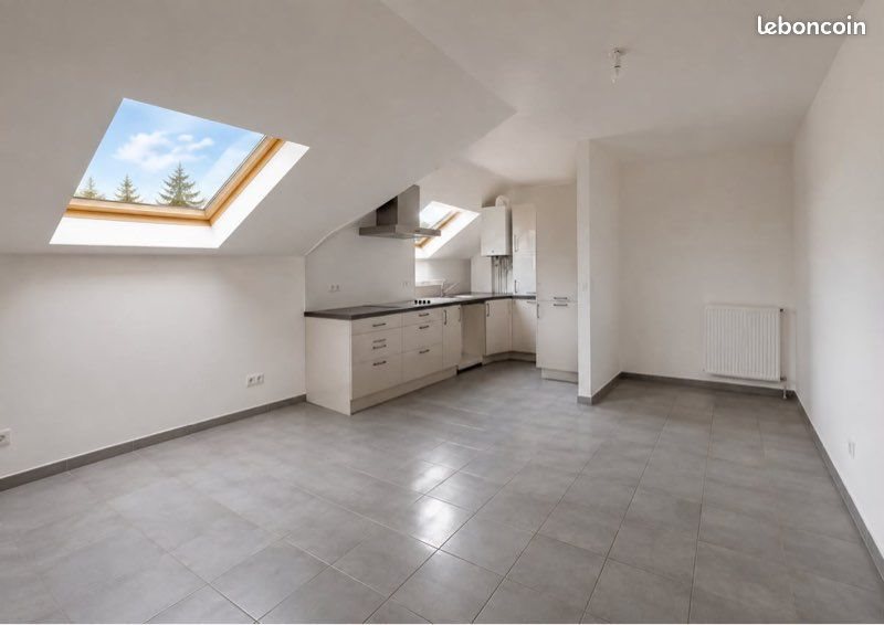 Appartement à louer, 75m², Oeting