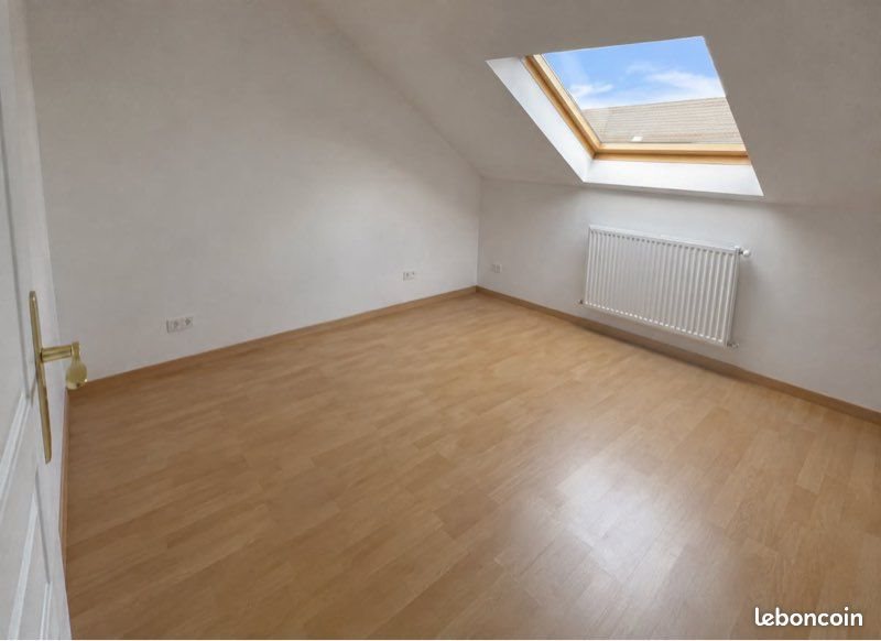 Appartement à louer, 75m², Oeting