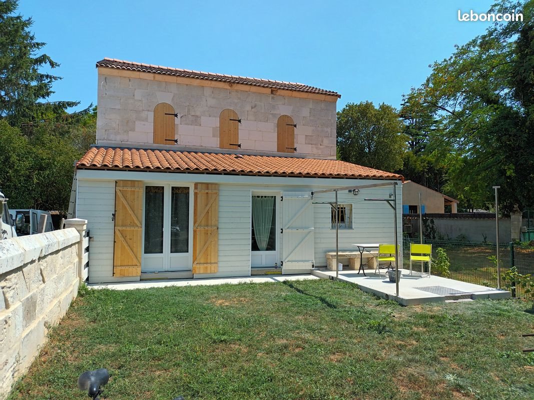 Maison à vendre, 110m², Saint-Genis-de-Saintonge