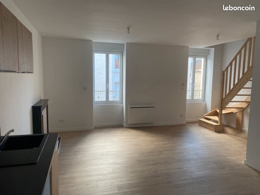 Appartement à louer, 90m², Renaison
