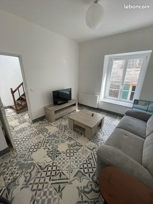 Maison à louer, 97m², Saint-Broladre