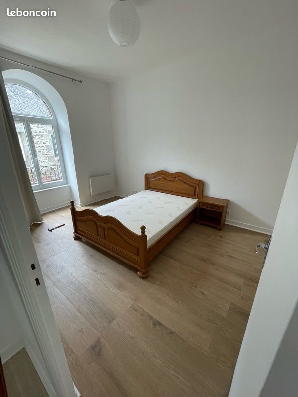 Maison à louer, 97m², Saint-Broladre