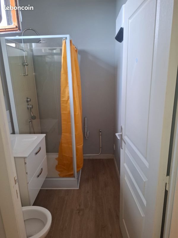 Appartement à louer, 28m², Thiers