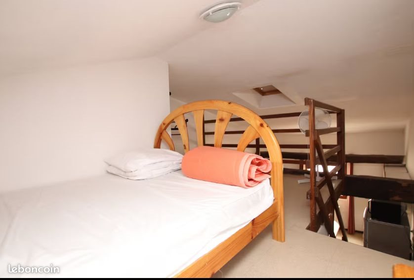 Appartement à louer, 30m², Riez