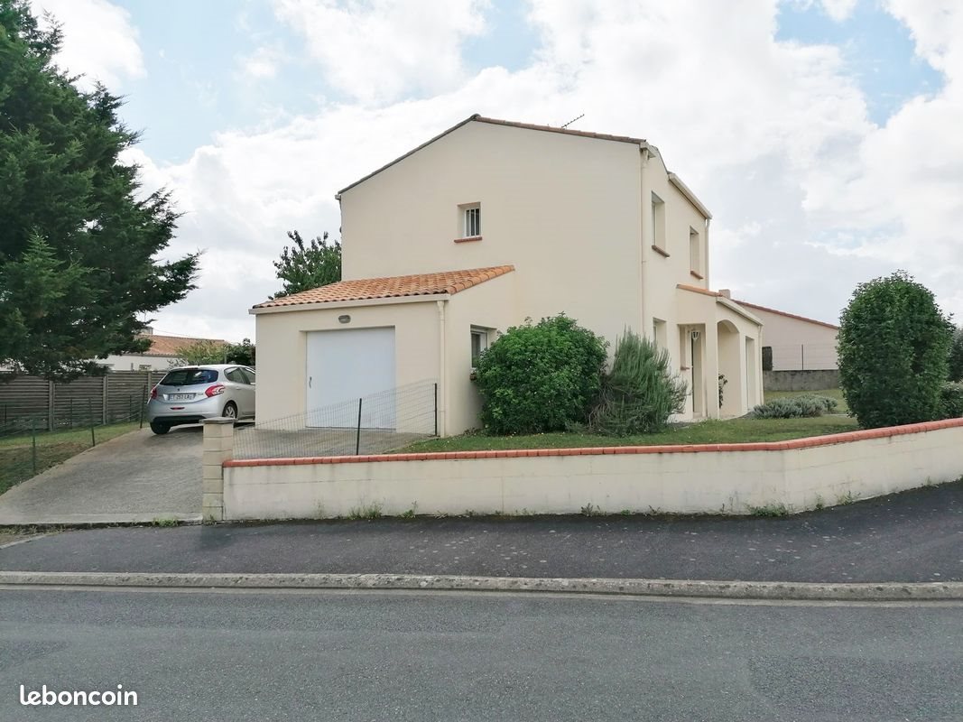 Maison à louer, 102m², Gétigné