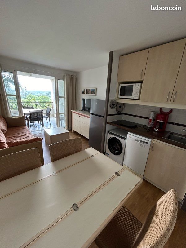 Appartement à louer, 23m², Saint-Raphaël