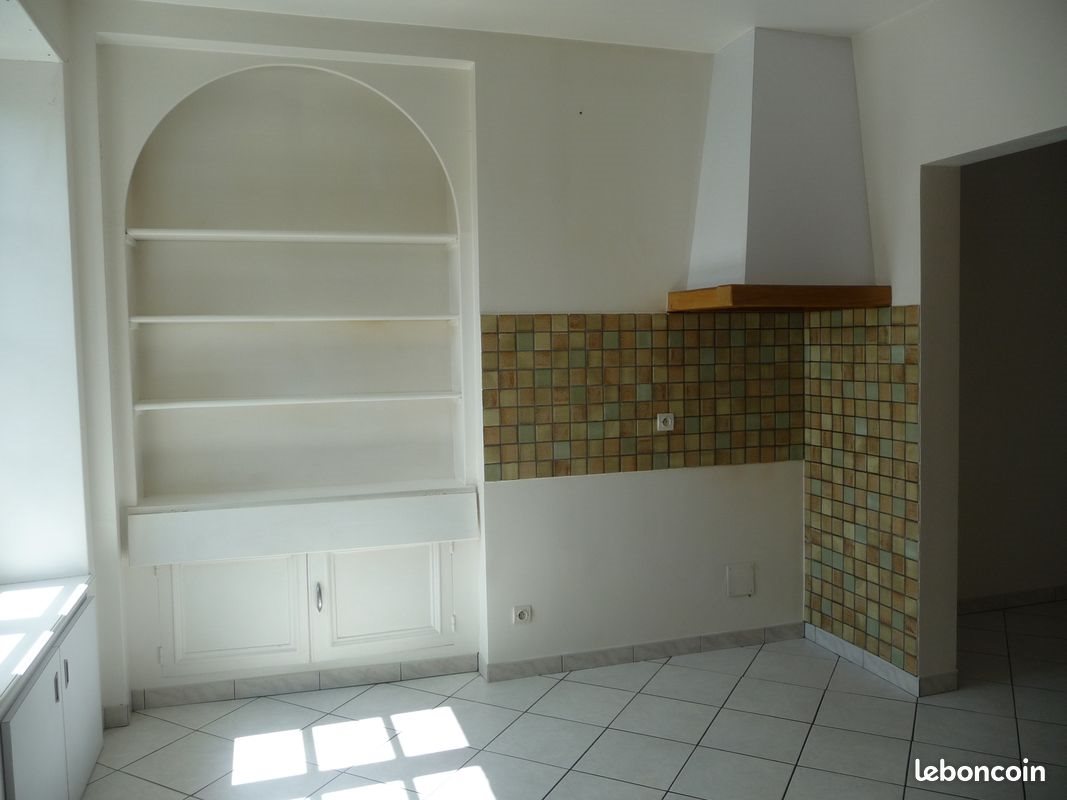 Appartement à louer, 55m², Villedieu-les-Poêles