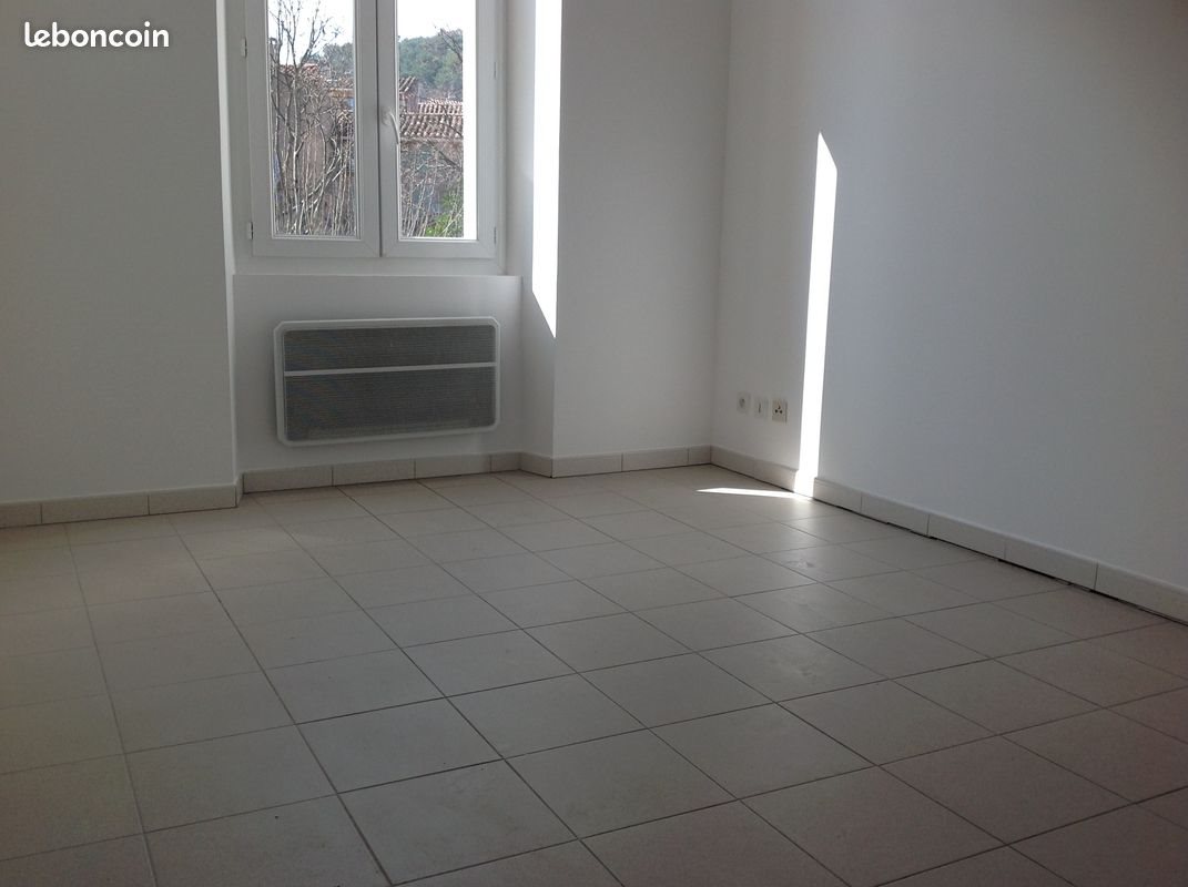 Appartement à louer, 38m², Nans-les-Pins