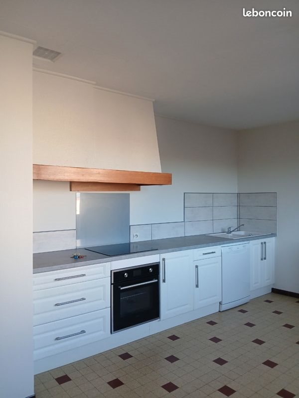 Appartement à louer, 40m², Saint-Marcellin-en-Forez