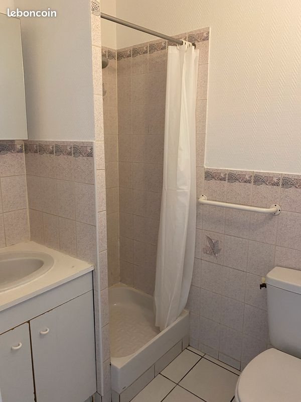 Appartement à louer, 15m², Saintes