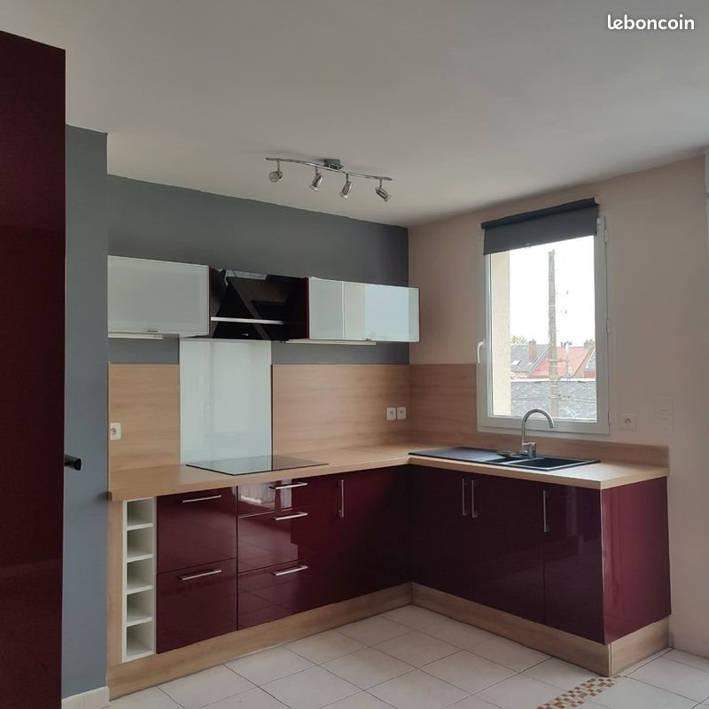 Appartement à louer, 54m², Albert