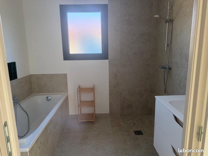 Maison à louer, 120m², Joyeuse