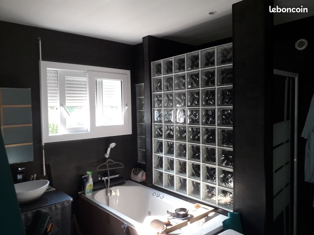 Maison à vendre, 240m², L'Abergement-Sainte-Colombe