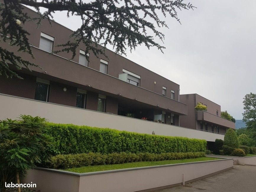 Appartement à louer, 107m², Rives