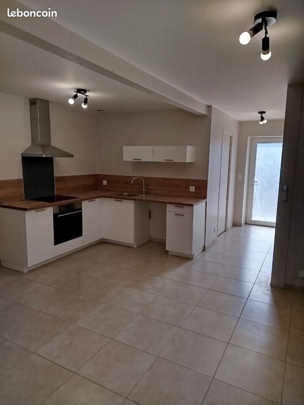 Appartement à louer, 60m², Saint-Savinien