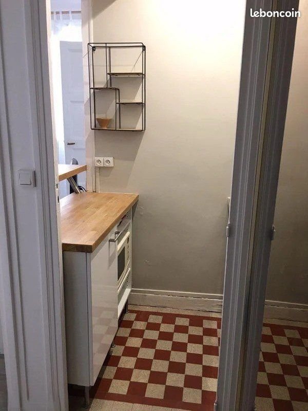Appartement à louer, 18m², Paris 9ème
