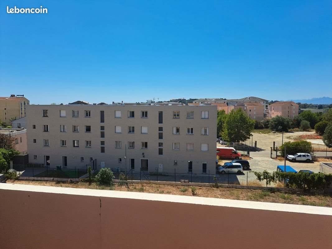 Appartement à louer, 67m², Aléria