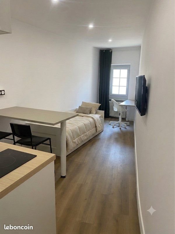 Appartement à louer, 17m², Lons-le-Saunier