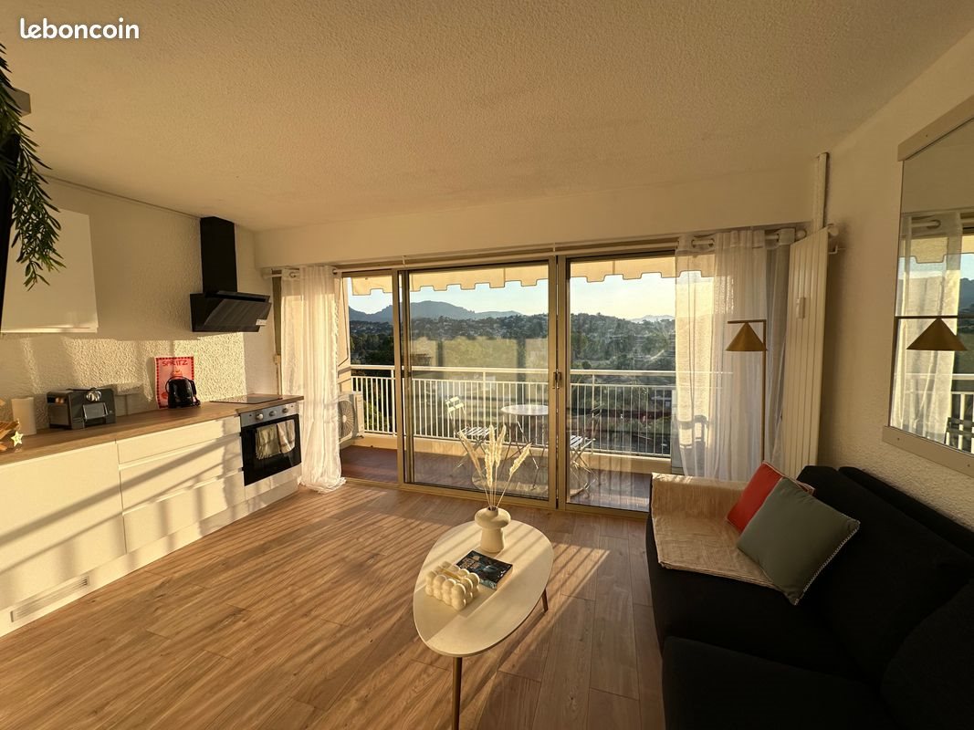Appartement à louer, 20m², Mandelieu-la-Napoule