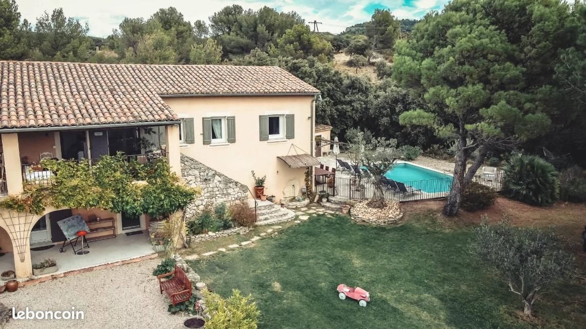 Maison à vendre, 300m², Lagnes