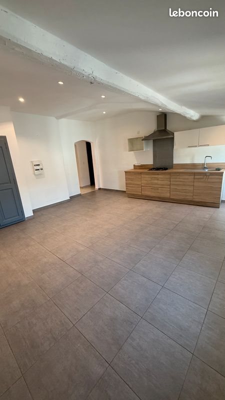 Appartement à louer, 65m², Trans-en-Provence