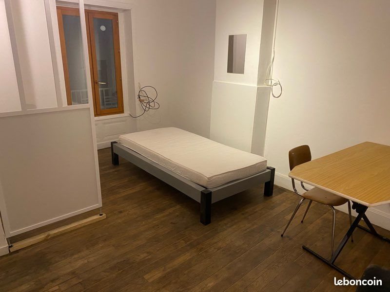 Appartement à louer, 16m², Roanne