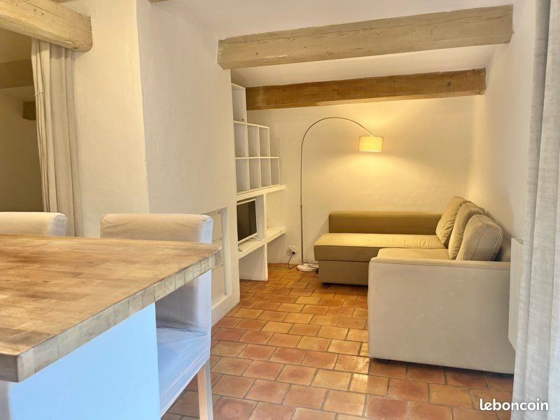 Appartement à louer, 30m², Le Tholonet