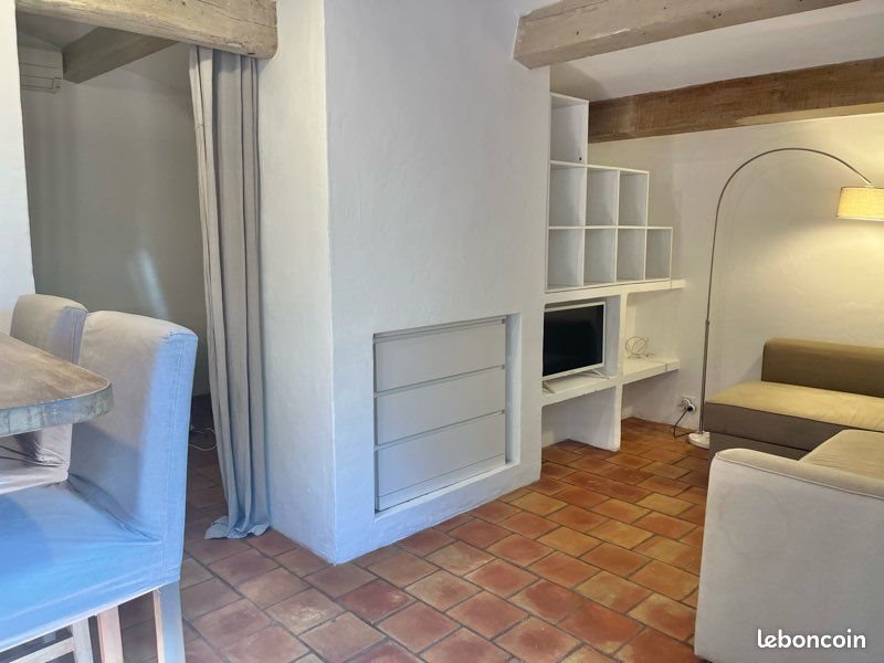 Appartement à louer, 30m², Le Tholonet